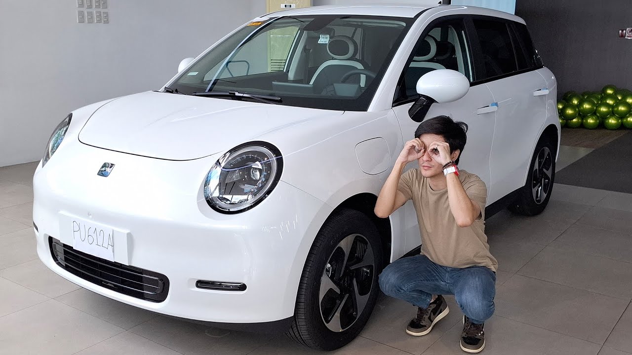 2025 JAC Ytterby 405 - A Posh EV Hatchback! | CAR REVIEW #393