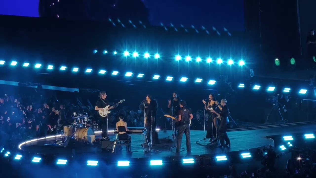 Dua Lipa - Bésame Mucho (Cover) - Estadio GNP Seguros Ciudad de México 01 Diciembre 2025