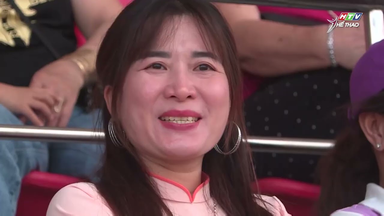 Những “cây mùa xuân” trên sân Thống Nhất