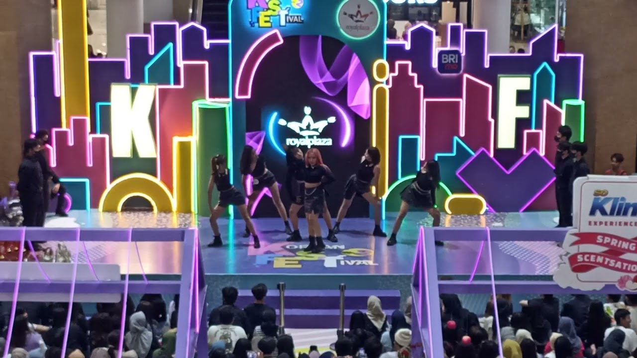 IVE 아이브 - 'I AM' DANCE COVER by QUEENDOM DC