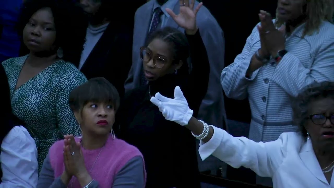 🔥 Powerful Worship! The Fairfield Family Lifts Up 'Jesus, Jesus, Jesus'