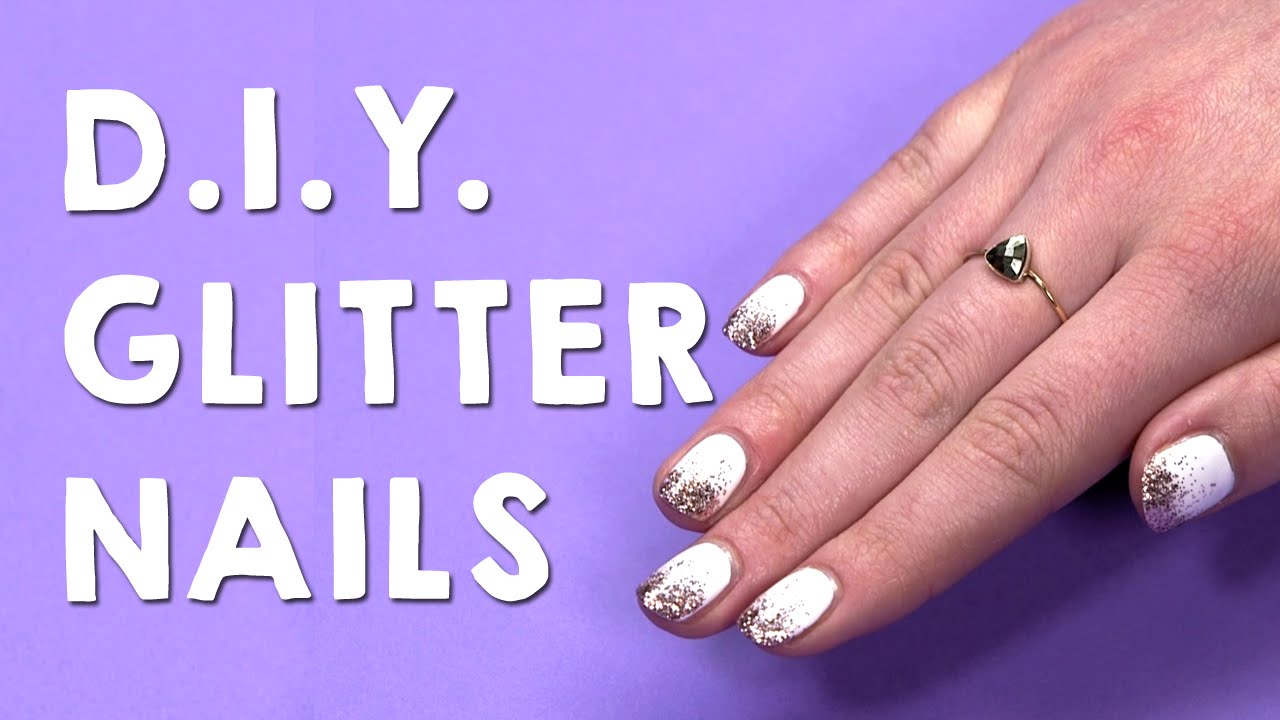 Easy Glitter Tip Nail
