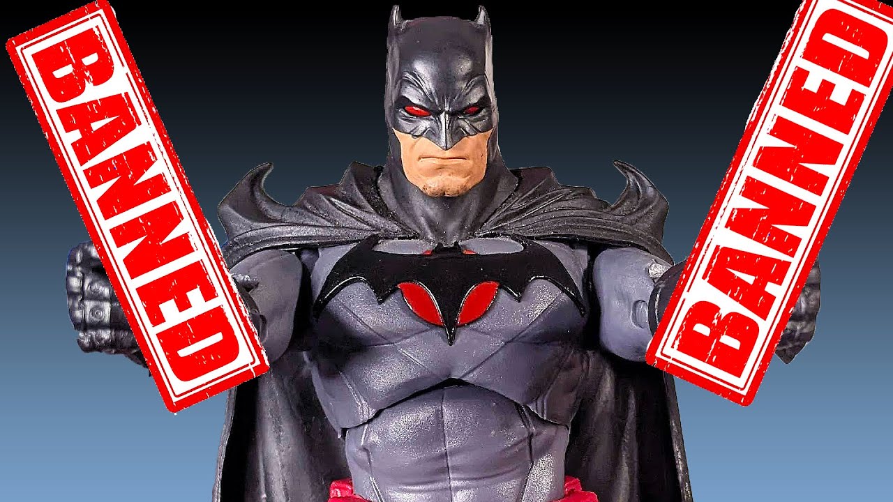 McFarlane got BANNED from using this accessory for all DC figures (DC Multiverse Flashpoint Batman)