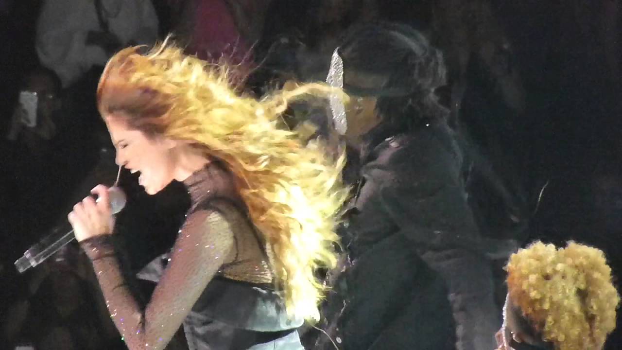 SAME OLD LOVE -SELENA GOMEZ: REVIVAL TOUR 6.2.16 NJ