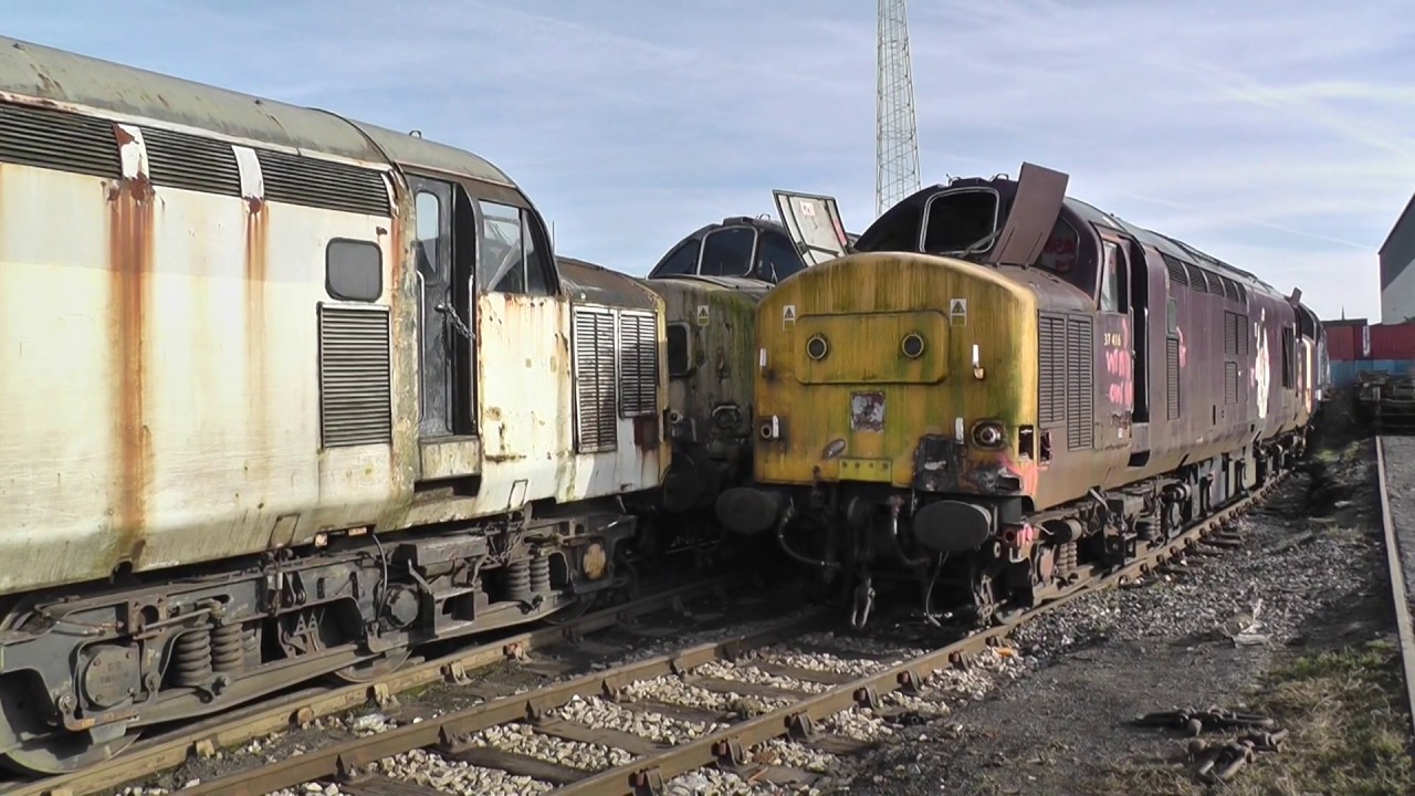 (HD) Class 20,37 & 47 Locomotives waiting scrap in Booths Yard, Rotherham 16/2/13
