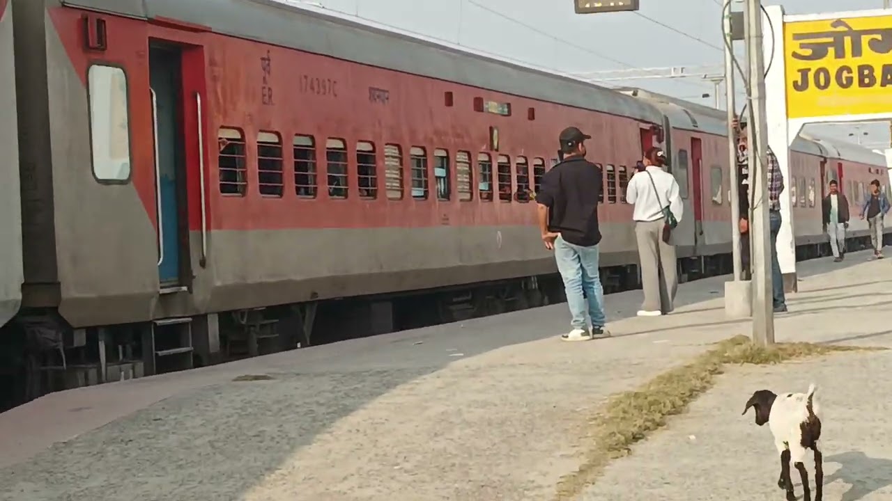 13160 Jogbani Kolkata Express New Lhb Coach Siliguri WAP7 