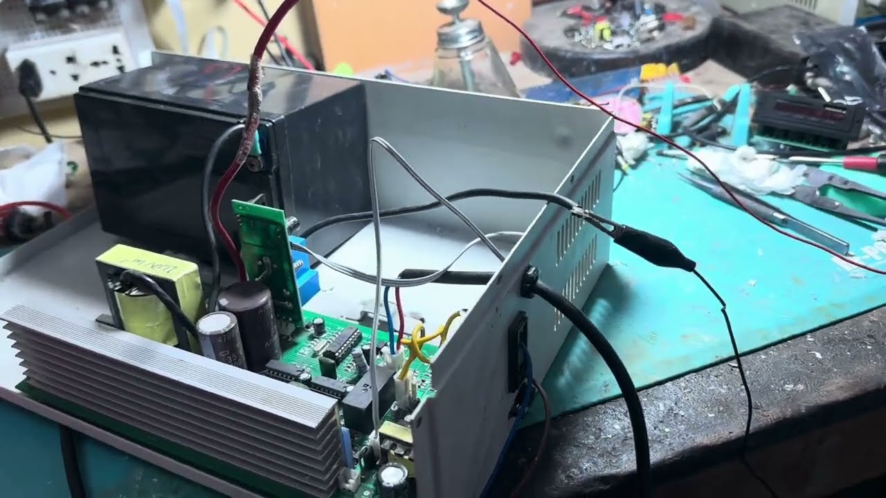 🚨 UPS Cửa Cuốn Ra Điện Yếu – Cửa Không Chạy? Nguyên Nhân & Cách Khắc Phục