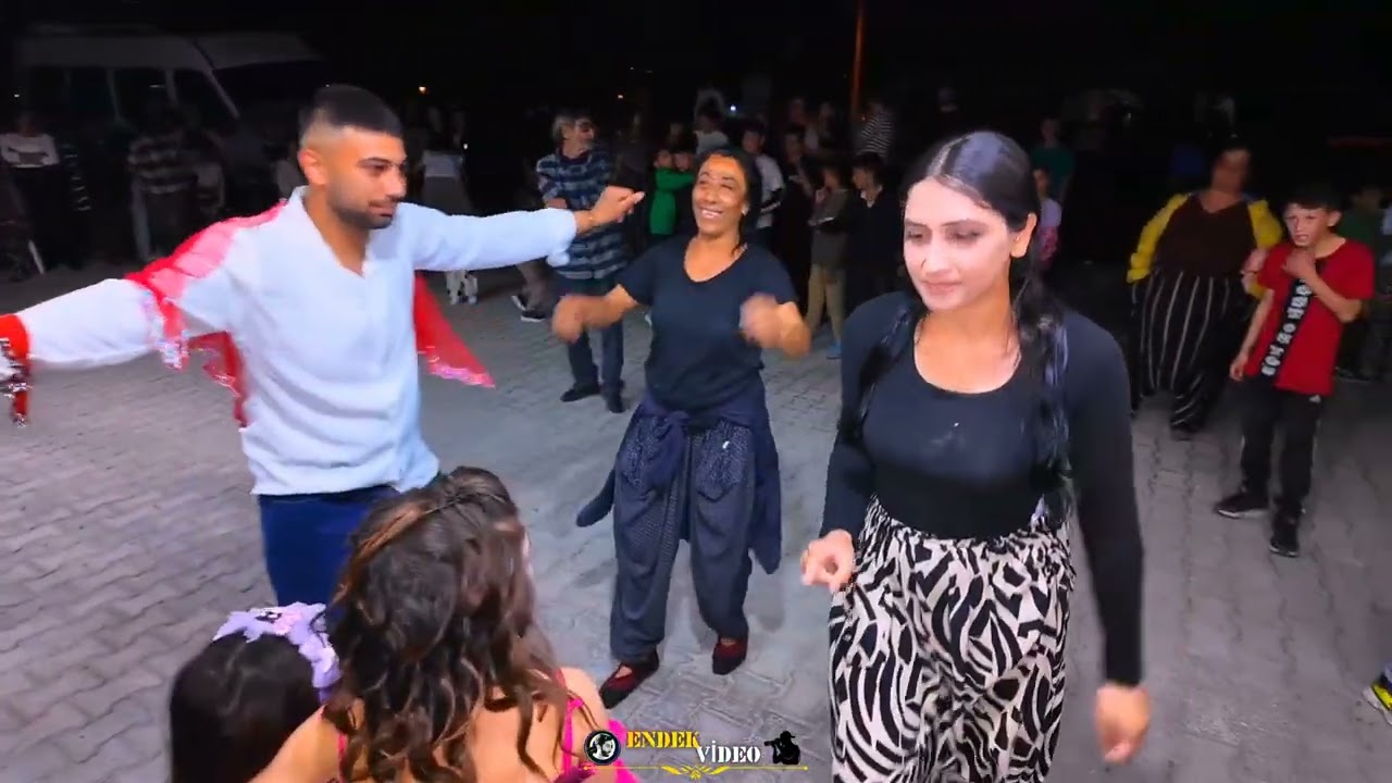 Roman Düğünleri Germencik - İşte Roman Oyunu Asker Ve Ailesi Oynuyor #endekvideo