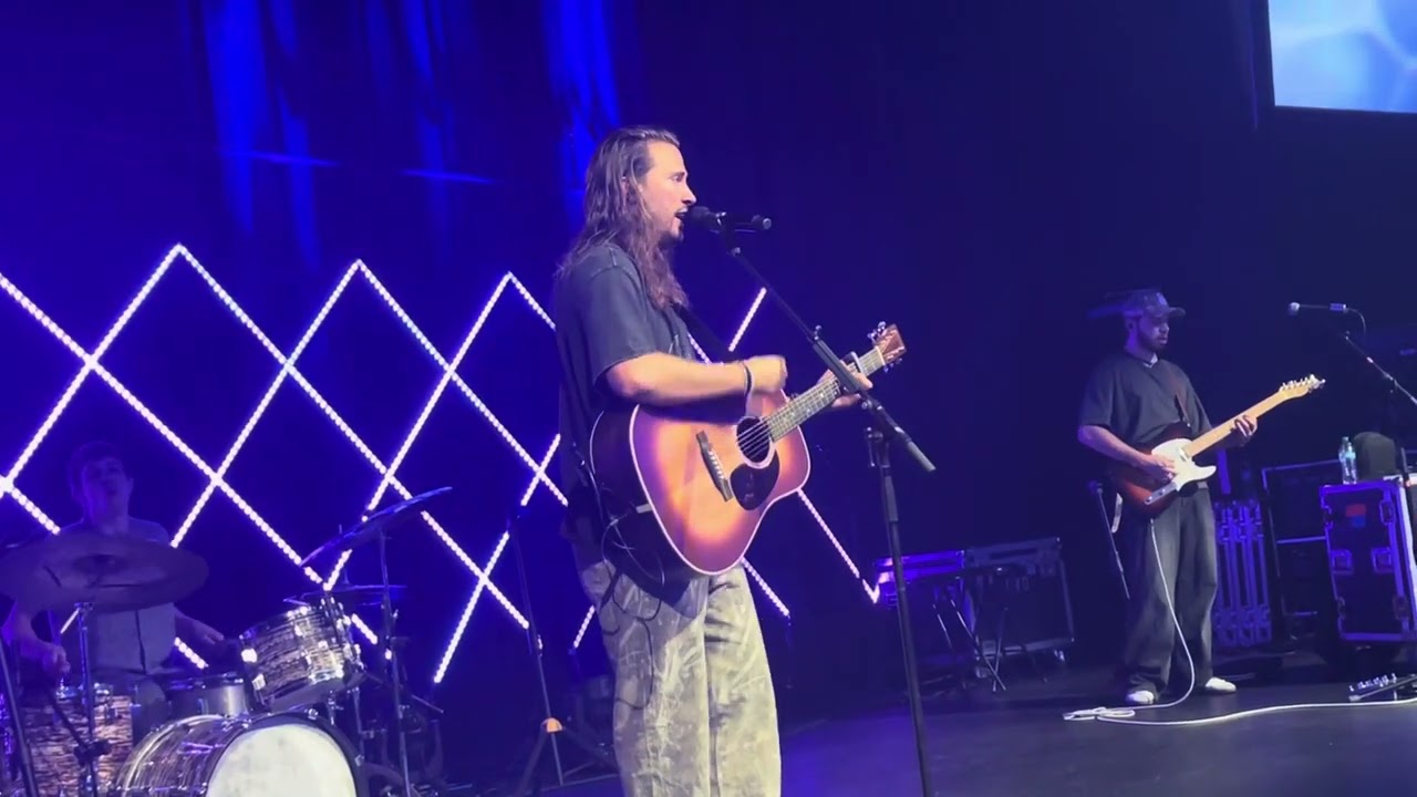 Seph Schlueter singing Words We’ll Sing Forever