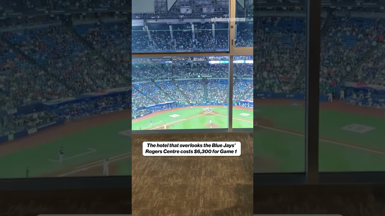 Is the view worth the price? 💰 #hotel #toronto #worldseries #bluejays #worldseries
