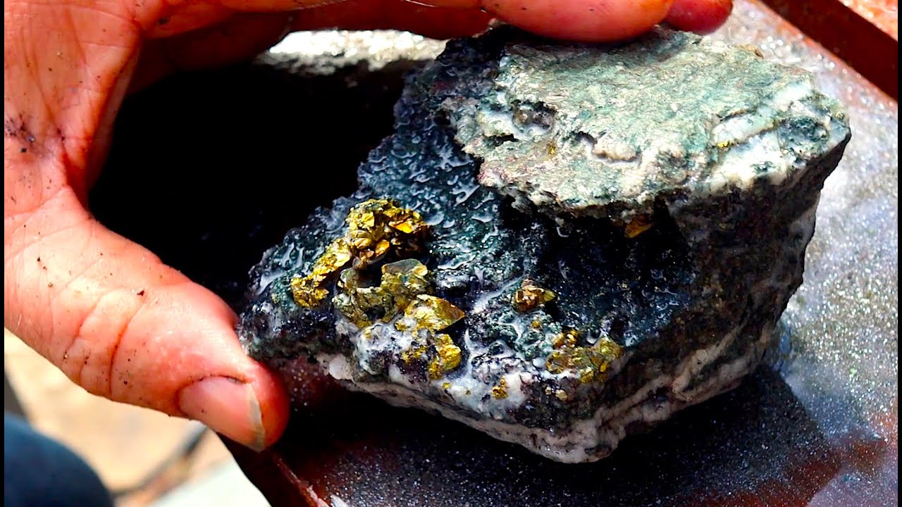 Return to the Mine Dump for cool Rocks