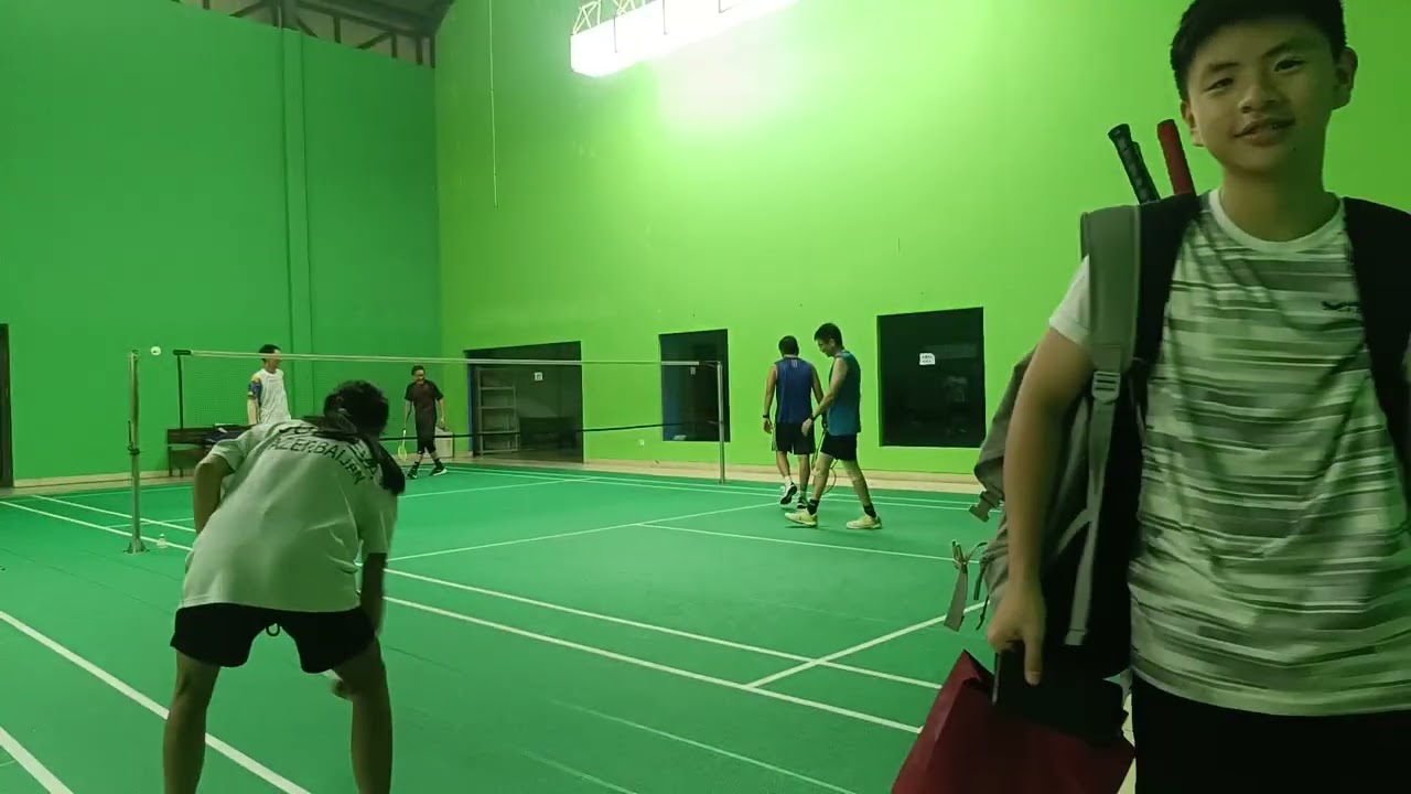 Julius Tomy VS Hendra Fekky