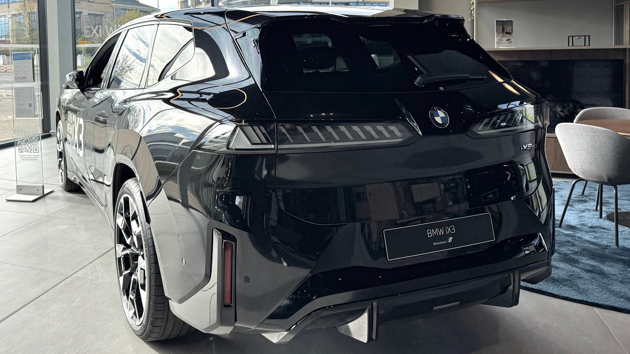 BMW iX3 50 xDrive M Sport Pro 2027 года в цвете Black Sapphire | Обзор интерьера и экстерьера [4K]