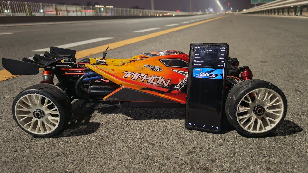 Arrma Typhon stretch1/8 on 4s parallel 140mph/226kmh