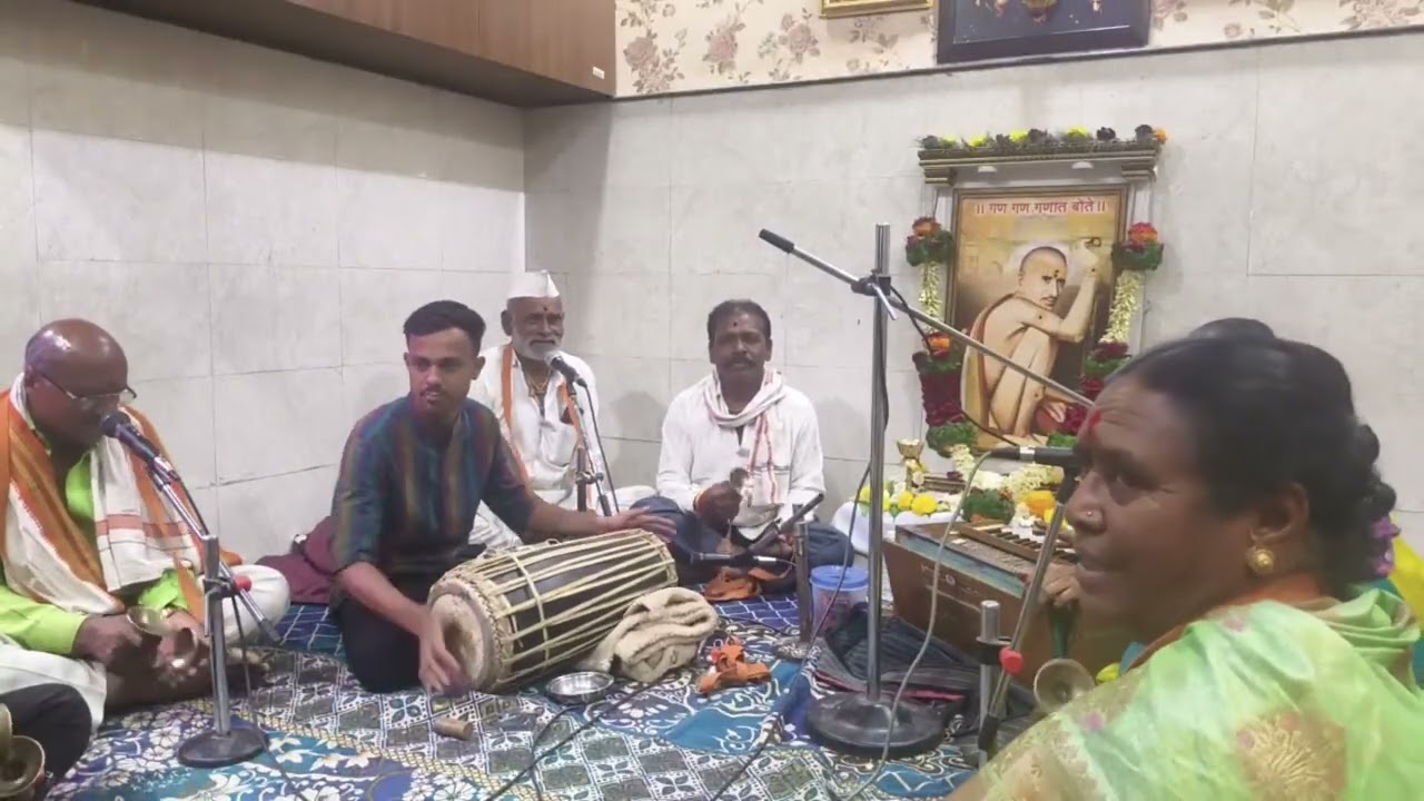 श्री गजानन महाराज प्रकट दिनानिमित्त भव्य भंजन कीर्तन आयोजन करण्यात आला कडून 1:19:19 - 1:24:19 हायलाइ