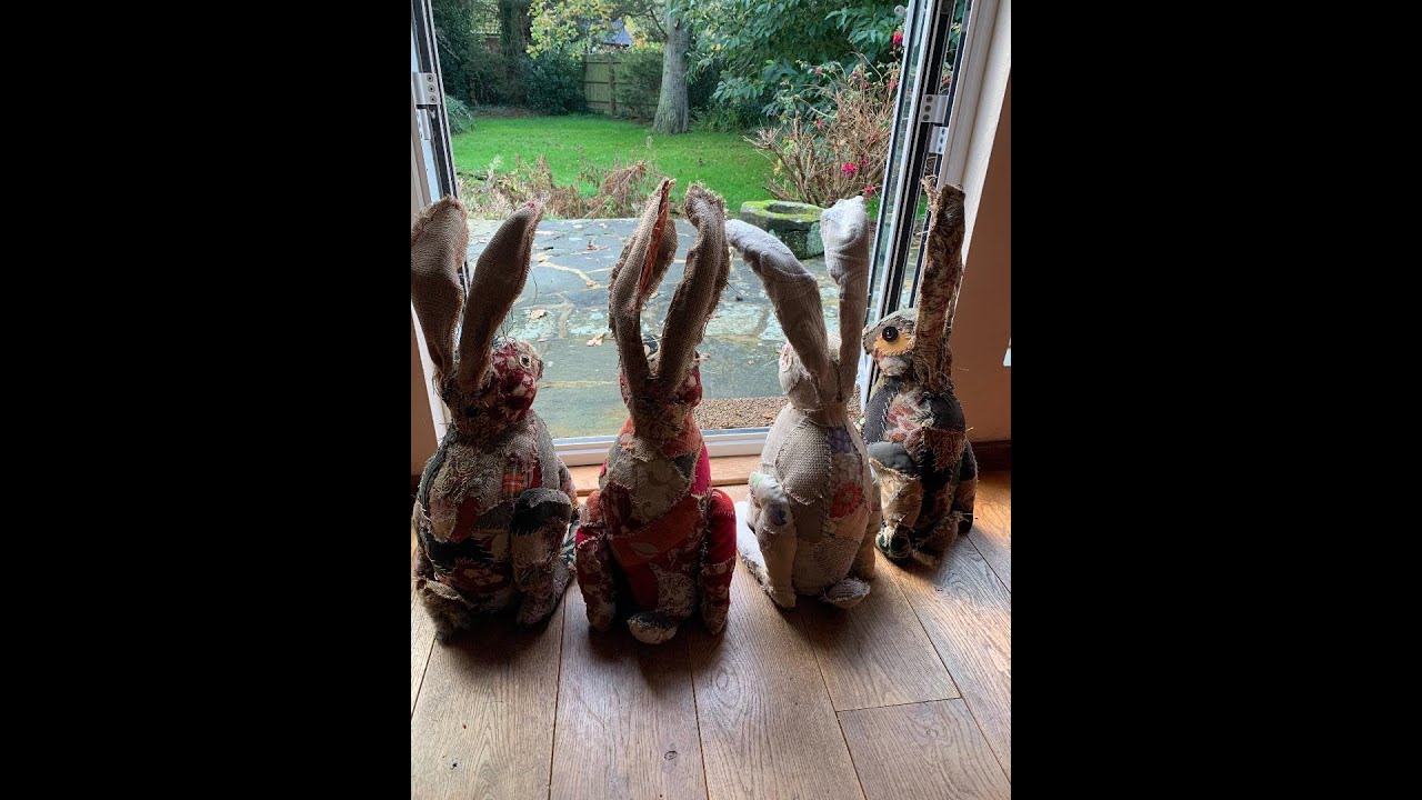Hendricks The Scrappy Hare - Attaching the rear legs