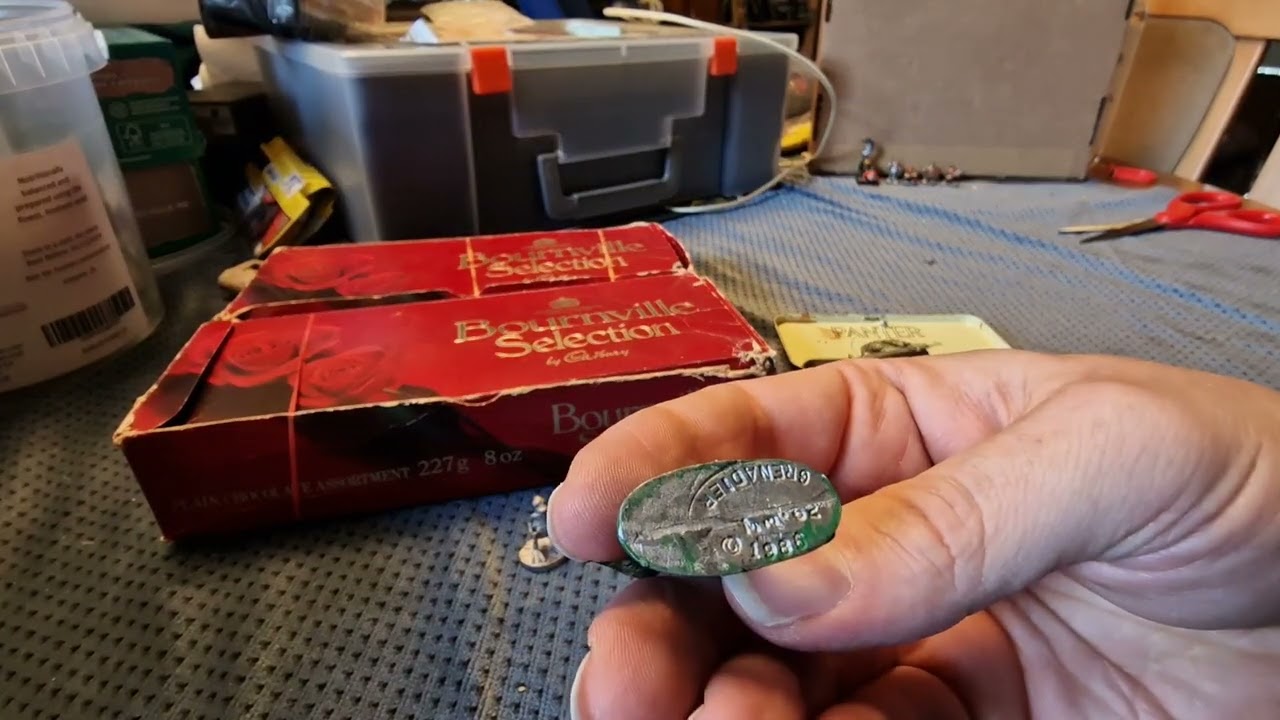 Unboxing a large lot of D&D (And others) Miniatures