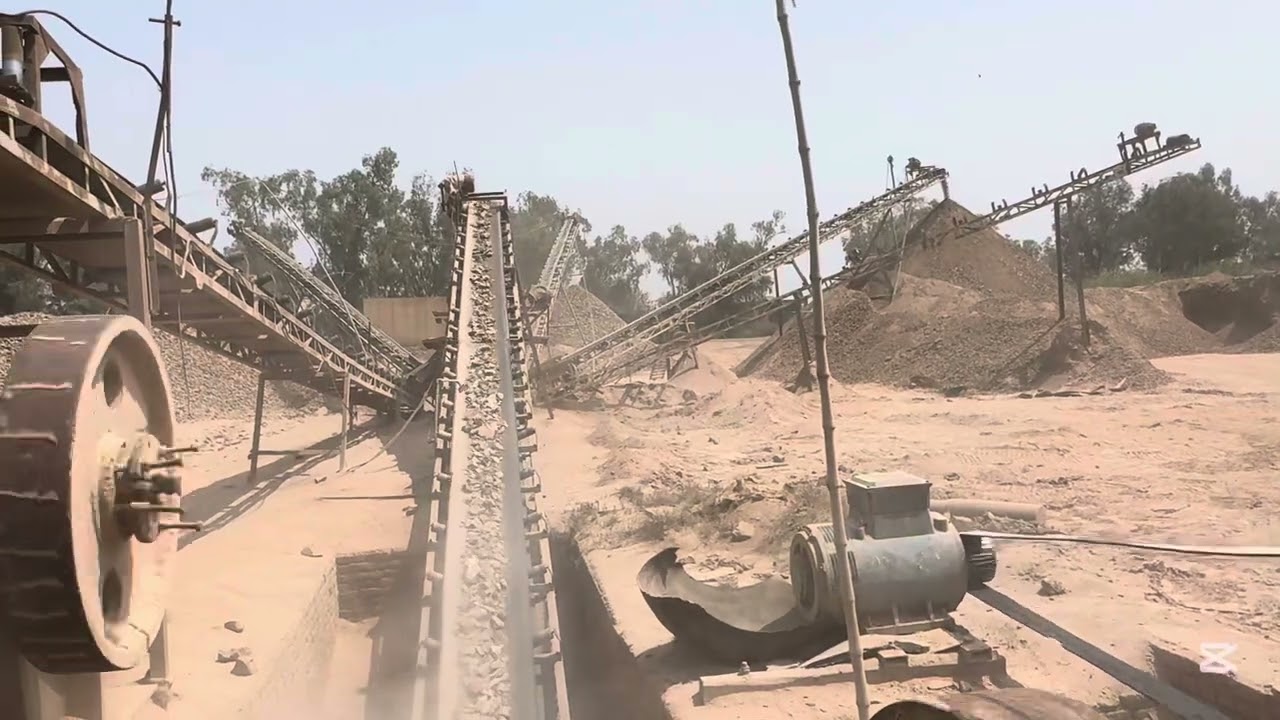 36: BiG ROCK CRUSHER MACHINE&rdquo; 👻👹 A Giant In Action&rdquo; Big Rock Crushing💪 #stonecrusher #viealvideo