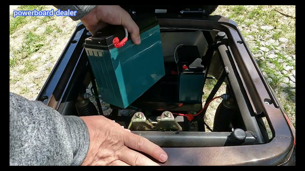 Econelo Elektro Dreirad S1000 Akkus tauschen
