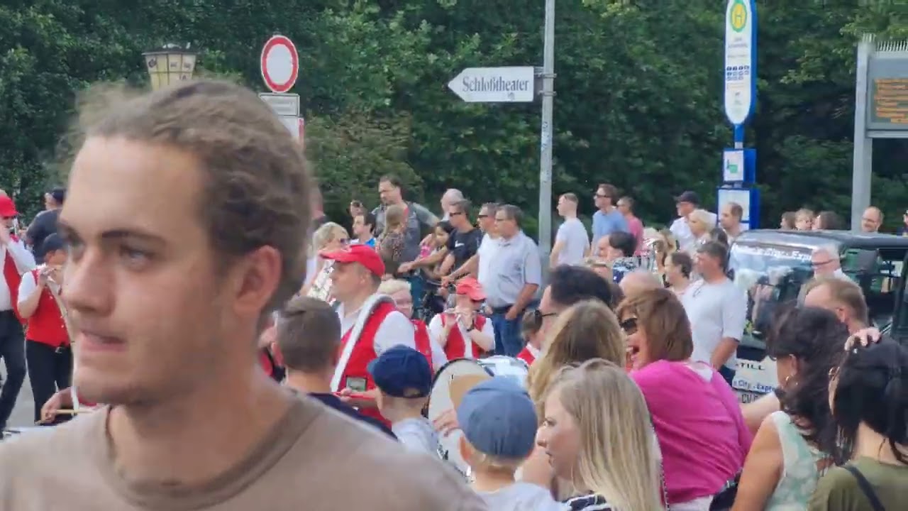 Schützenfest Celle 2023| Abmarsch vom Celler Schloss