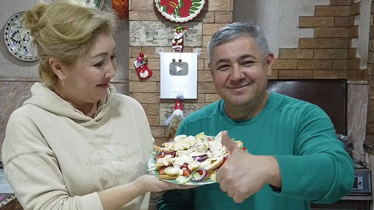 Салат🤴 ЦЕЗАРЬ ! Бесподобно вкусный🥣 соус! Вкусно и просто на🎄 Новый год!