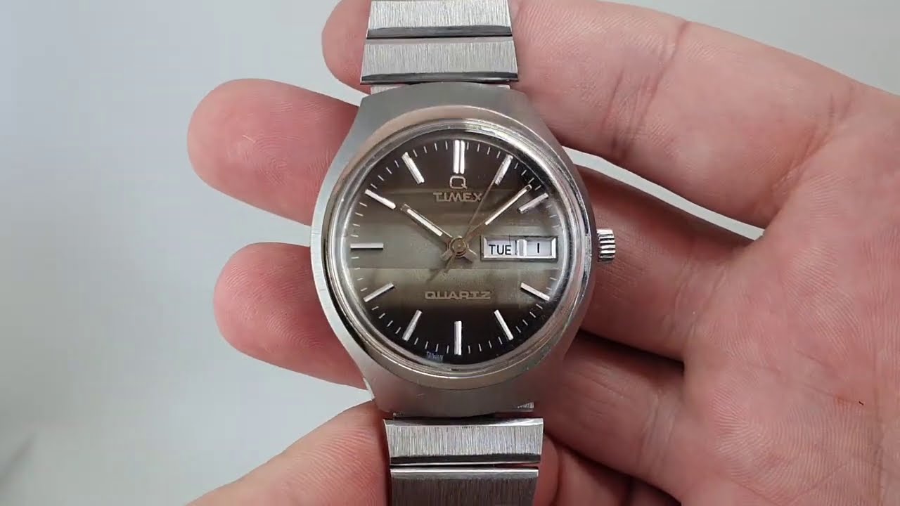 c1976 Timex Big Q quartz watch with original bracelet and faceted crystal