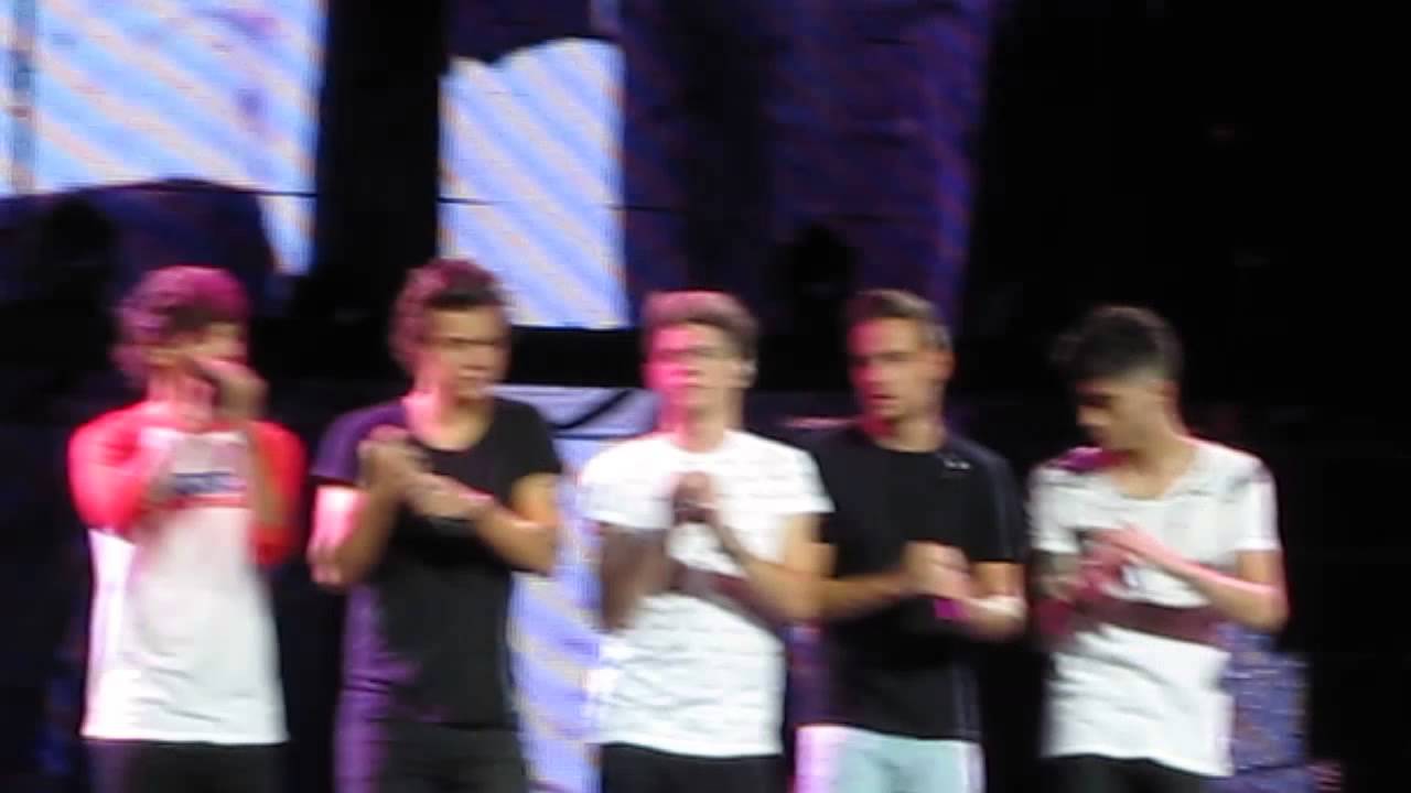 Live While We're Young - One Direction, Allphones Arena, Sydney, 051013 HD
