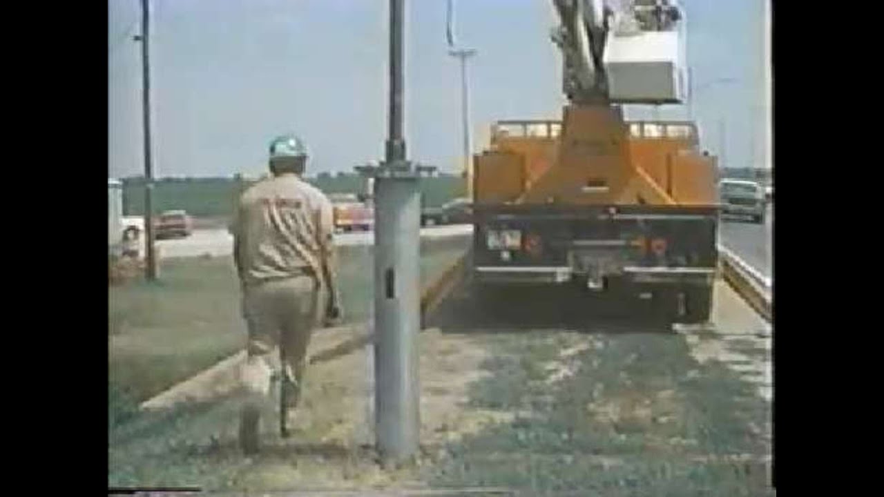 CHANCE®: Street Light Foundation Installation - Hubbell Power Systems