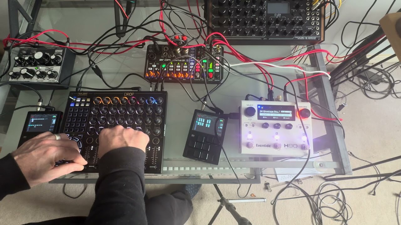 Prototype live rig. Dual M8 plus fx all controled from Neuzeit Drop.