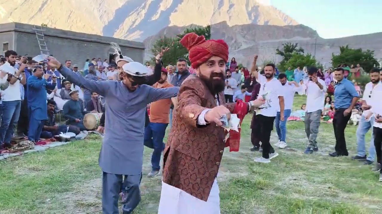 Epic Wedding Dance Groom Passu & friends set the stage  on fire must watch #wedding #wakhi #passu