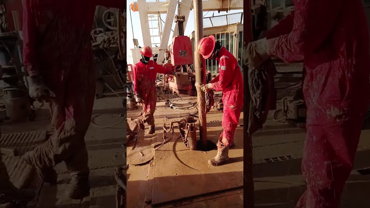 العمل على منصه الحفر فلورمان #الصين  #رجال_الصحراء #العراق Work on a drilling rig to extract oil