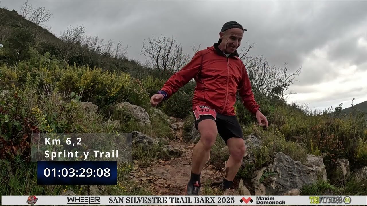 ÉPICO FINAL en la San Silvestre Trail Barx 2025. Paso de los corredores por el km 7 y 17.