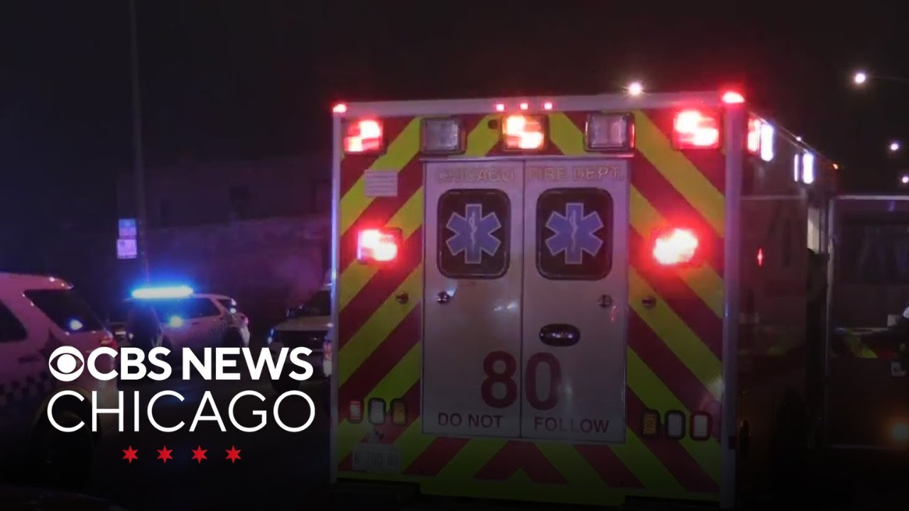 2 CPD officers, 5 others hurt in West Side crash