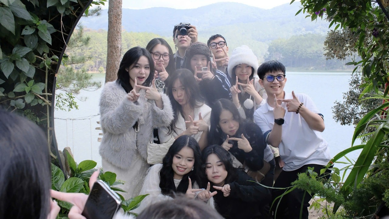 Year End Party 2025 cùng các 