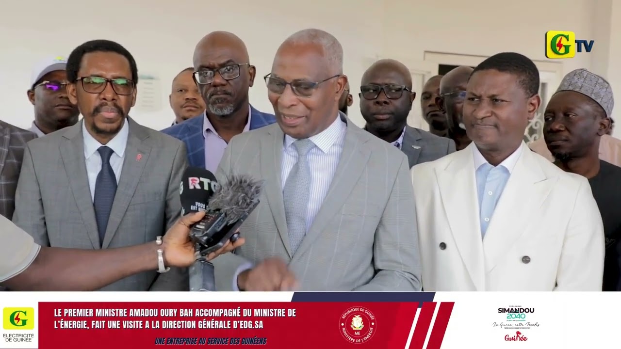 Le Premier Ministre Amadou Oury BAH accompagné du Ministre de l’énergie, fait une visite EDG.SA