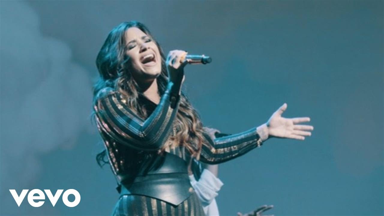 Demi Lovato - Heart Attack (Live On Honda Civic Tour: Future Now)
