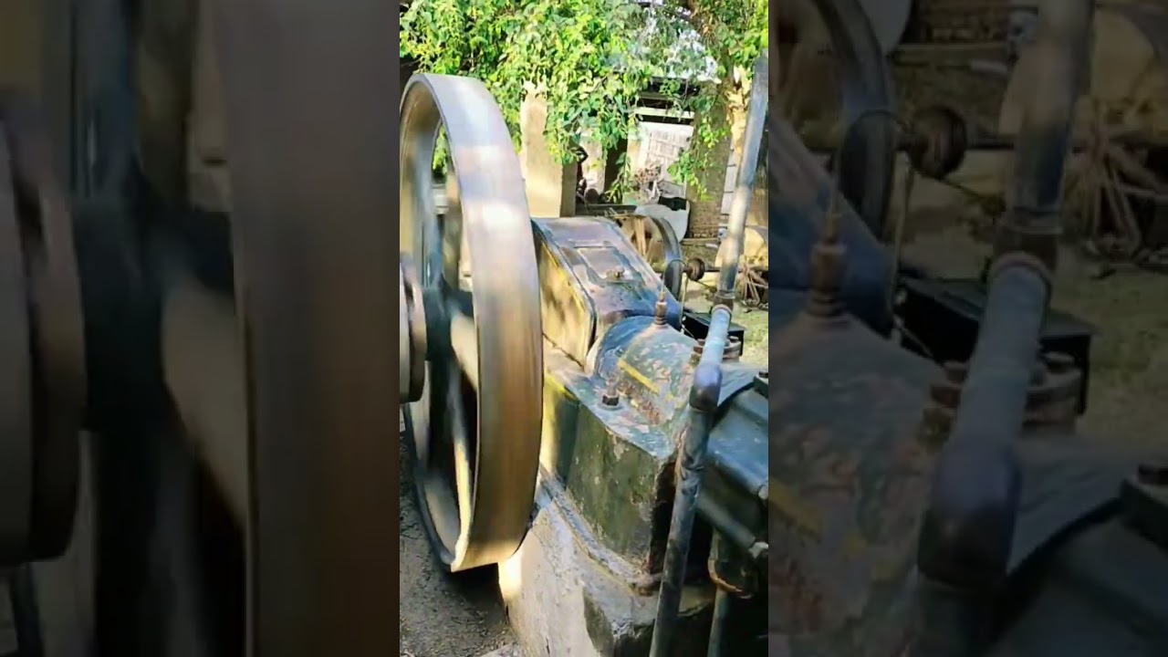 Old oil engine || Big Machine || Working || How it works || 