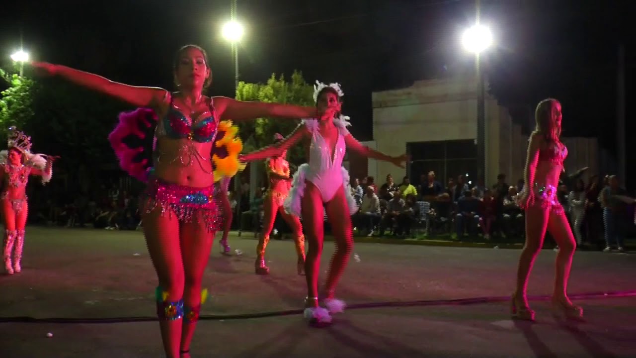 Noche de carnaval en Máximo Paz (SF) capital del carnaval 2/3