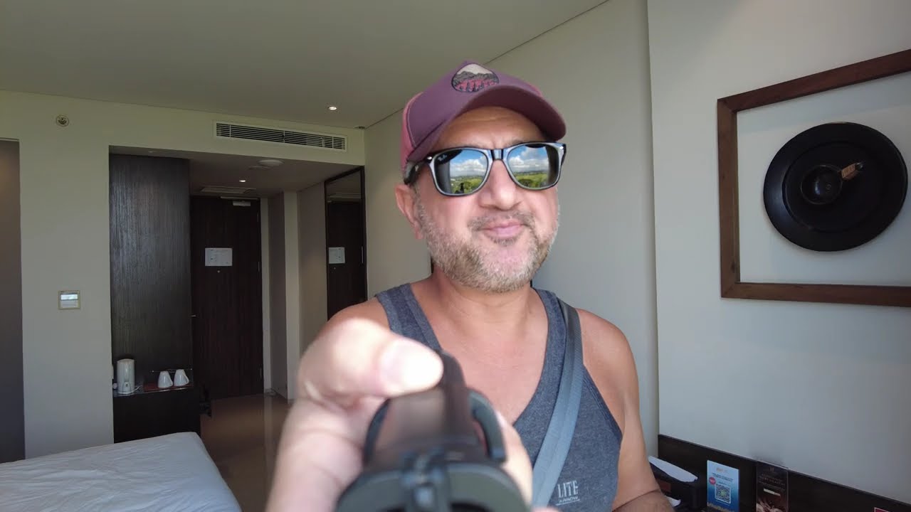 Inside a $60/Night Luxury Hotel in Mataram, Lombok Indonesia 🇮🇩