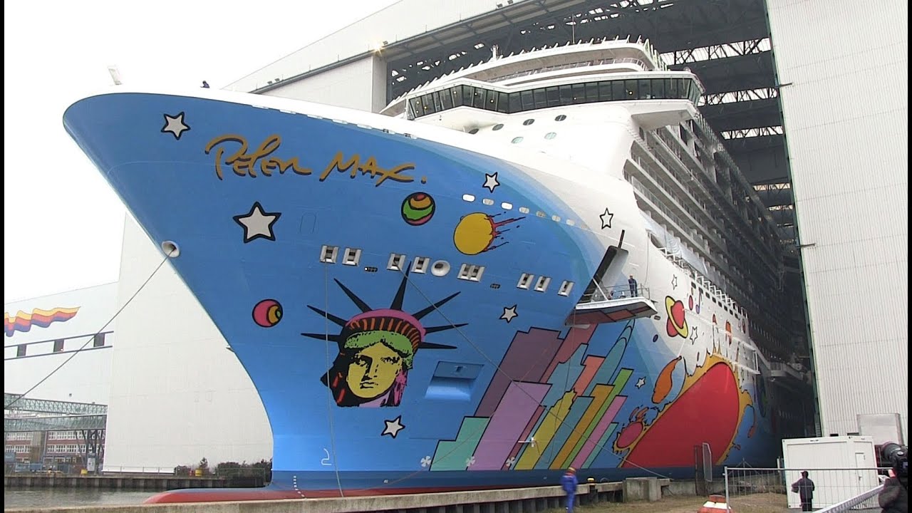 Norwegian Breakaway Float Out / Undocking / Ausdocken