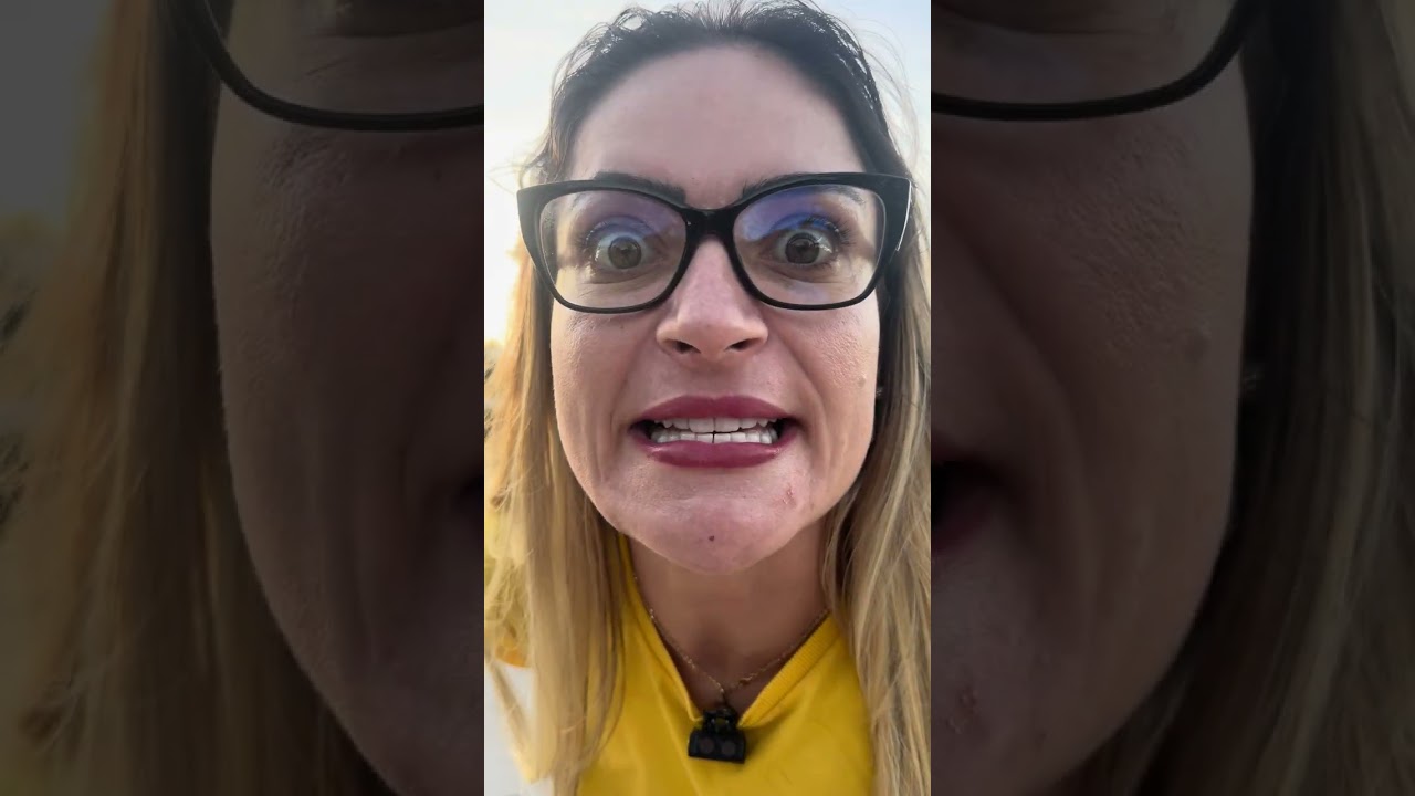 Alguém está agindo muito estranho com vc