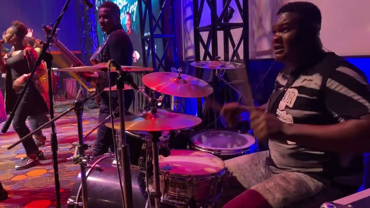 SOLID PRAISE SESSION/ SEE WHAT DRUMMER DID DURING THE PRAISE SESSION