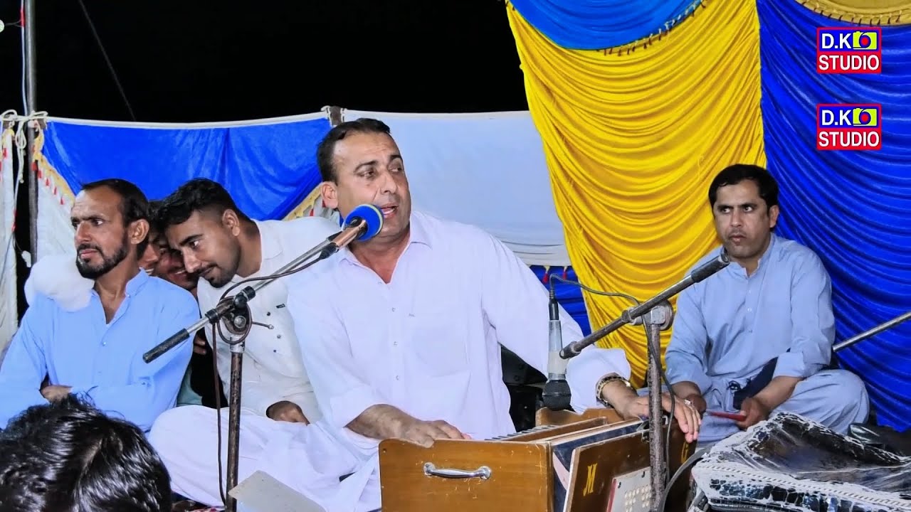Singer Nadir Ashna–Live Pashto song Performance  Night Program –Makarwal  Video Recording: DK Studio
