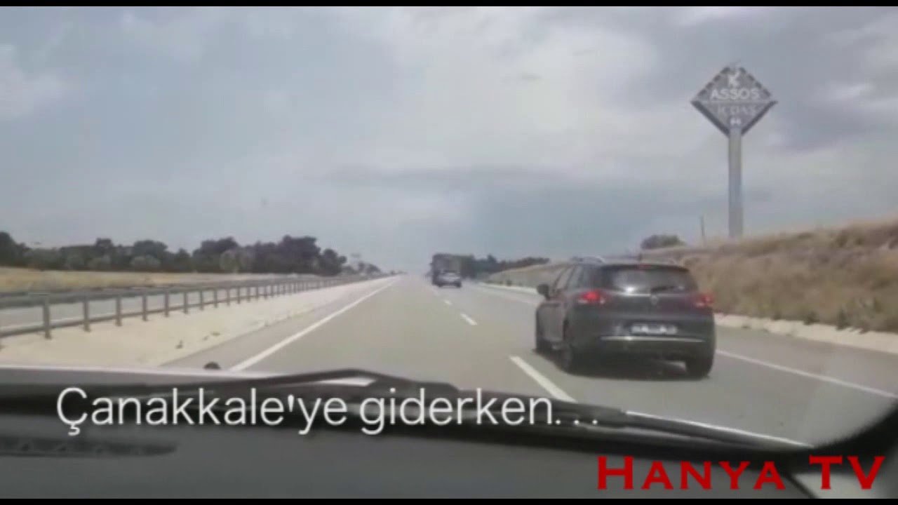 Çanakkale'ye giderken Çanakkale Türküsü söylenir.