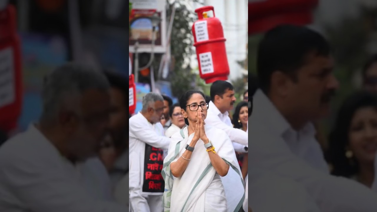 Mamata Leads LPG Price Protest in Kolkata