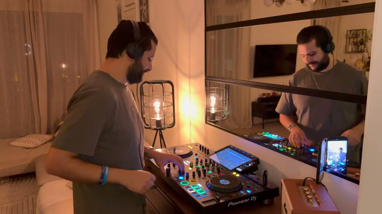AMAN (TU) | Melodic House & Progressive House | Living Room DJ Set