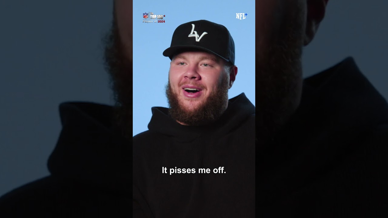 Christian Wilkins is a menace between plays 😂😂 