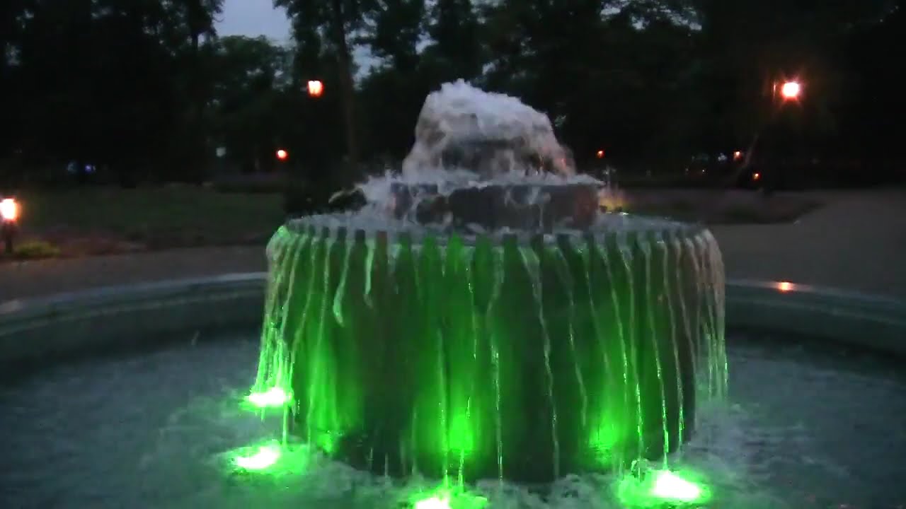 Ciechocinek -  Park Tężniowy Park Zdrowia - Tężnie Solankowe,  Fontanny