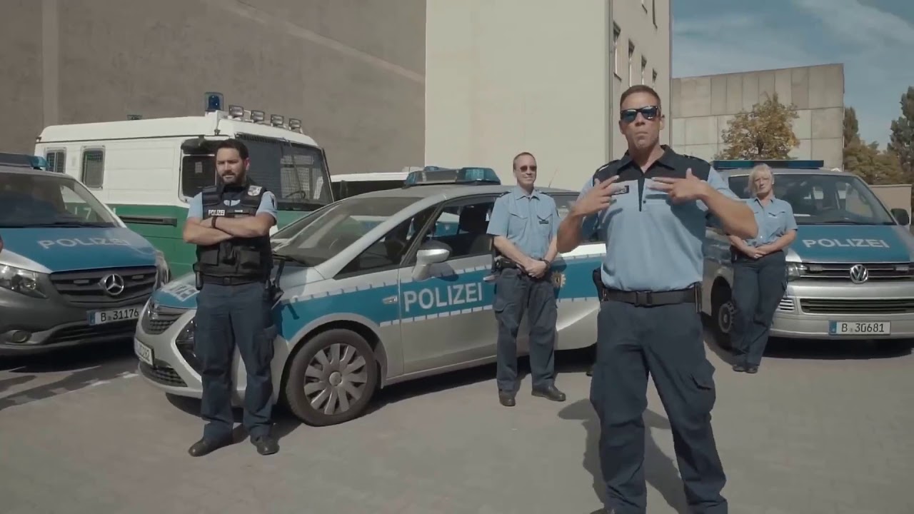 Die Polizei Berlin gibt sich der L&auml;cherlichkeit preis