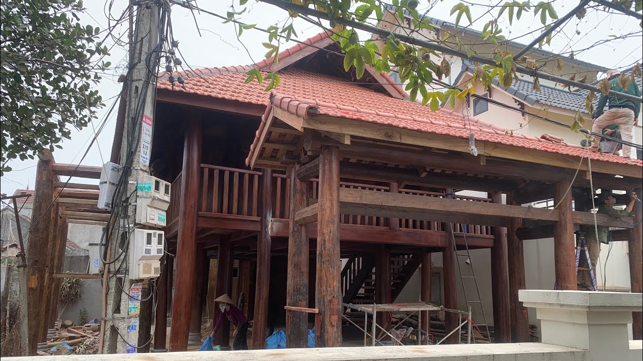Lh:0963530089 Nhà sàn bằng gỗ Trai   .Quá trình lắp đặt hoàn thiện trọn gói tạm biệt năm 2024